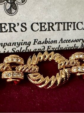 Camrose & Kross Gold Crystal-Embellished Twisted Link Bracelet